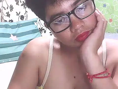 Snapshot of lovely_samxxx24 chatting on 5, 3, 2025 lovely samxxx24 online show from 5, 3, 2025