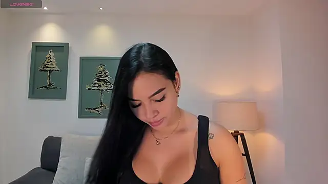MollyJones  online show from 13, 5, 2026