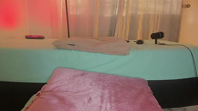 Snapshot of hot_booty_ chatting on 21, 2, 2025 hot booty online show from 21, 2, 2025