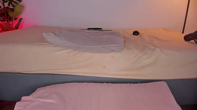 hot booty  online show from 1, 5, 2026