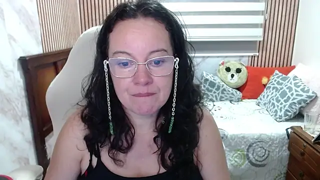 Sonialorens  online show from 5, 5, 2026