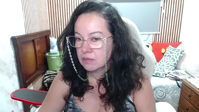 Sonialorens  online show from 8, 5, 2026