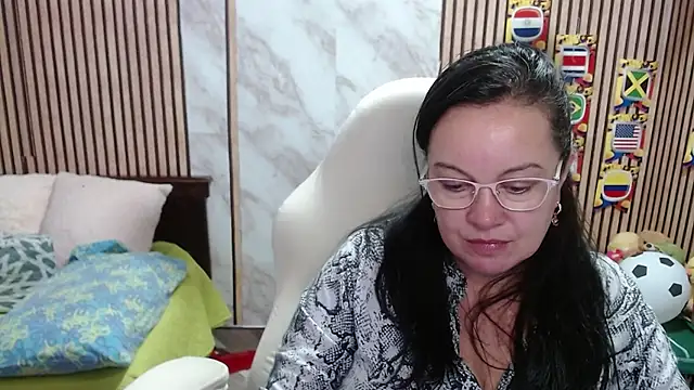 Sonialorens  online show from 21, 6, 2026