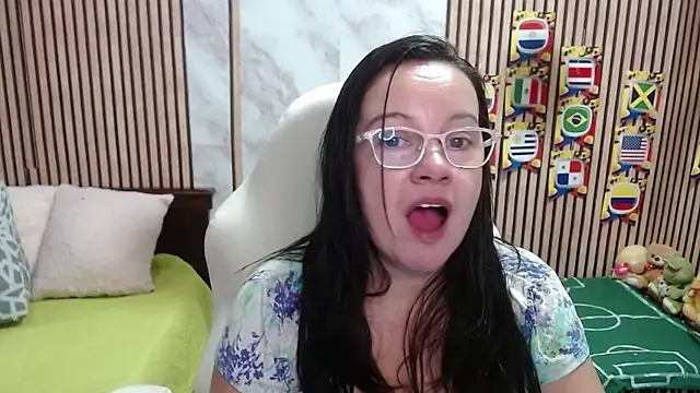 Sonialorens  online show from 22, 6, 2026