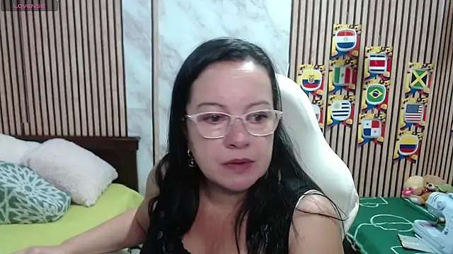 Sonialorens  online show from 26, 6, 2026