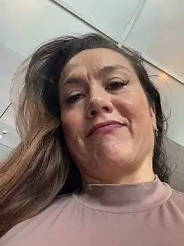 Snapshot of angelitasexy81 chatting on 31, 1, 2025 angelitasexy81 online show from 31, 1, 2025