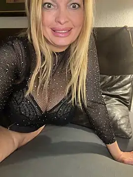 Lisavontease online show from 18, 4, 2026