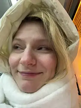 Snapshot of MaryHiggins chatting on 1, 2, 2026 MaryHiggins online show from 1, 2, 2026