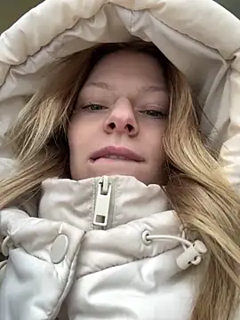 Snapshot of MaryHiggins chatting on 4, 2, 2026 MaryHiggins online show from 4, 2, 2026