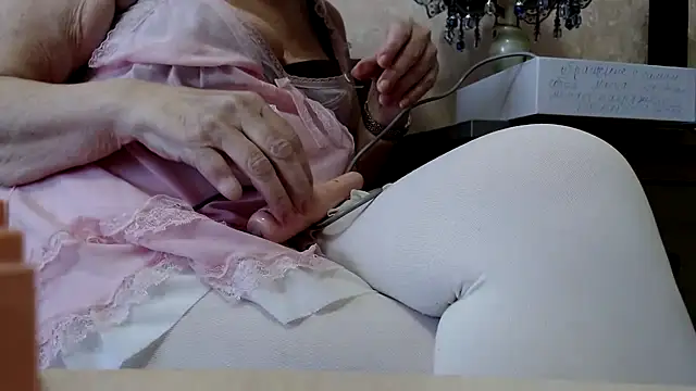 Snapshot of Anabelldestiny chatting on 11, 3, 2025 Anabelldestiny online show from 11, 3, 2025