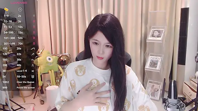 Judy0523 online show from 26, 2, 2025