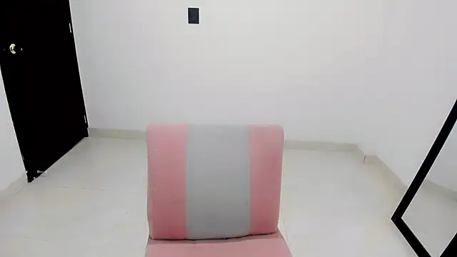 Snapshot of ariakyubi chatting on 13, 12, 2024 ariakyubi online show from 13, 12, 2024