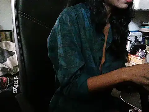 Snapshot of exude_diya chatting on 13, 10, 2025 exude diya online show from 13, 10, 2025