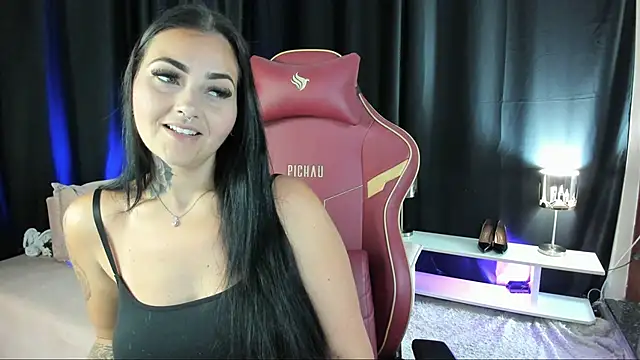 LauraColour online show from 11, 12, 2024