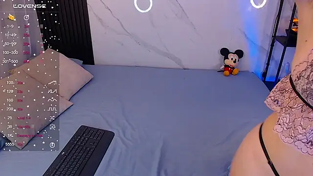 hotpawgmilf online show from 23, 3, 2025