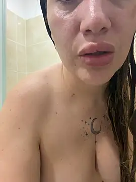 hotpawgmilf online show from 5, 6, 2026