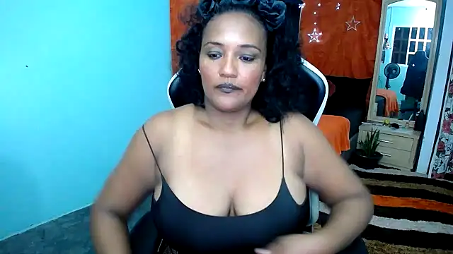 Snapshot of marysol83 chatting on 1, 11, 2025 marysol83 online show from 1, 11, 2025