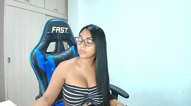 sophiax-x online show from 16, 12, 2024