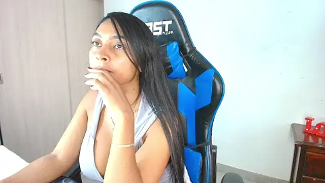 sophiax-x online show from 23, 9, 2025