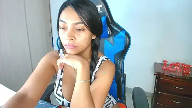 sophiax-x online show from 24, 9, 2025