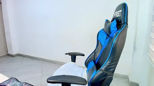 sophiax-x online show from 5, 3, 2026