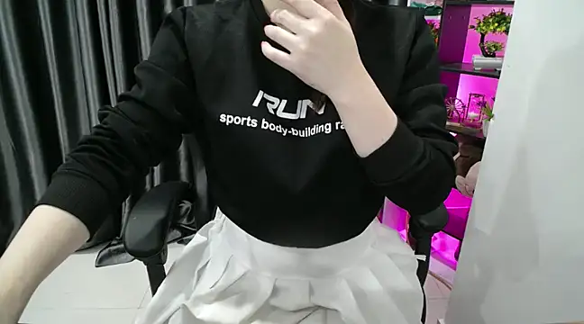 Yuki-yio online show from 20, 1, 2025