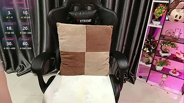 Yuki-yio online show from 15, 11, 2025