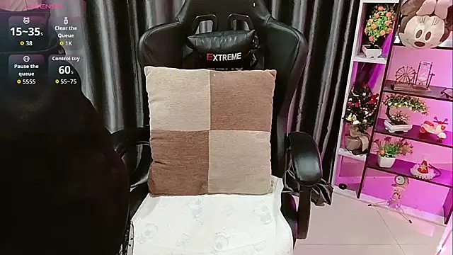 Yuki-yio online show from 22, 11, 2025