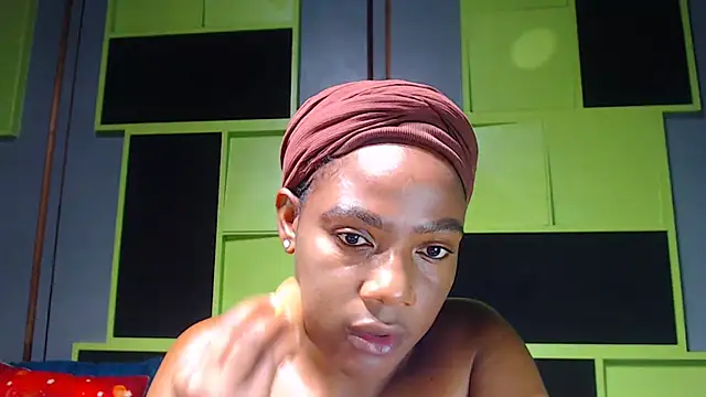 Snapshot of SexyAssDivaxxx chatting on 28, 2, 2025 SexyAssDivaxxx online show from 28, 2, 2025