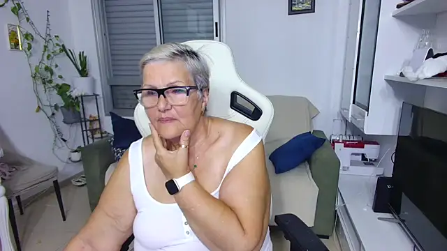Selenna57 online show from 5, 6, 2026