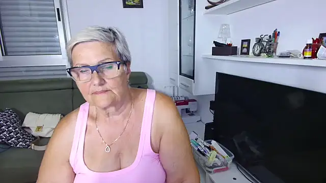 Selenna57 online show from 10, 6, 2026