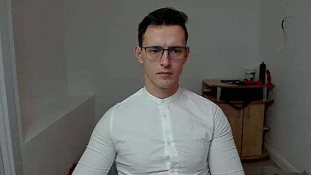 sexxymuscles4u online show from 8, 1, 2025