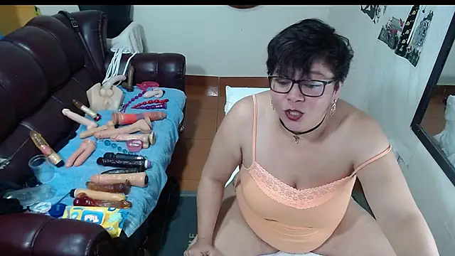 angelitolove727 online show from 12, 12, 2024