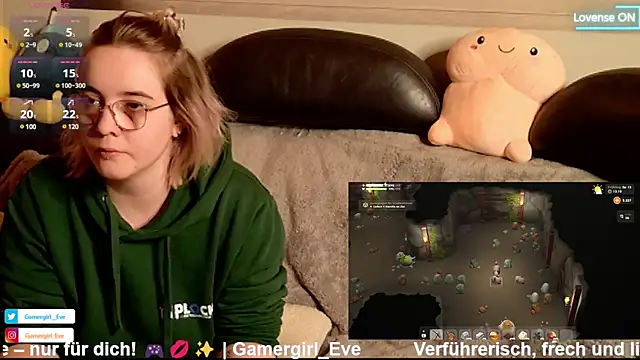 Snapshot of GamerGirl_Eve chatting on 11, 1, 2025 GamerGirl Eve online show from 11, 1, 2025