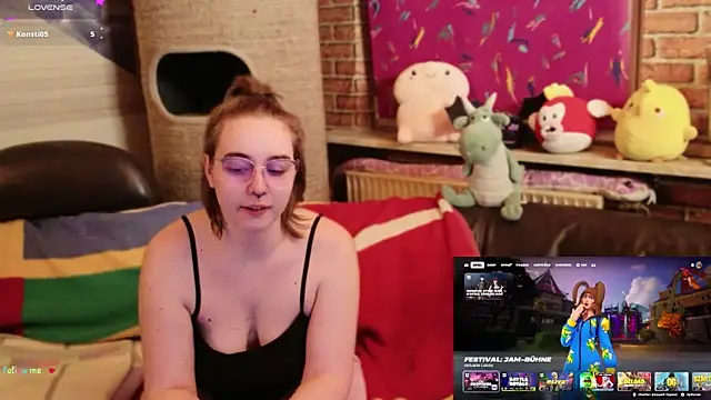 Snapshot of GamerGirl_Eve chatting on 28, 2, 2026 GamerGirl Eve online show from 28, 2, 2026