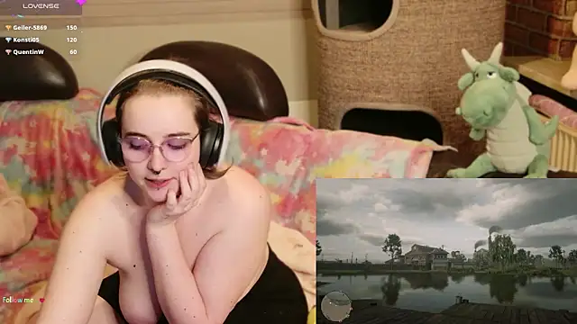 Snapshot of GamerGirl_Eve chatting on 8, 3, 2026 GamerGirl Eve online show from 8, 3, 2026