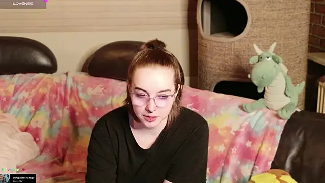 Snapshot of GamerGirl_Eve chatting on 8, 3, 2026 GamerGirl Eve online show from 8, 3, 2026