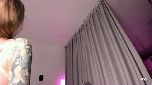 Snapshot of Diamond_D_ chatting on 25, 2, 2025 Diamond D online show from 25, 2, 2025