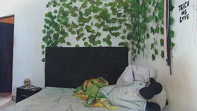 Snapshot of caribbeanlover1 chatting on 21, 2, 2026 caribbeanlover1 online show from 21, 2, 2026