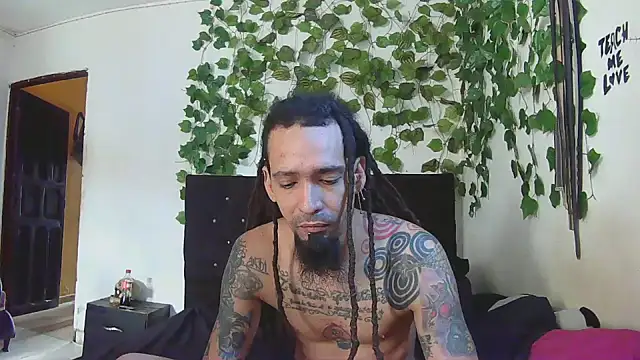 Snapshot of caribbeanlover1 chatting on 2, 4, 2026 caribbeanlover1 online show from 2, 4, 2026