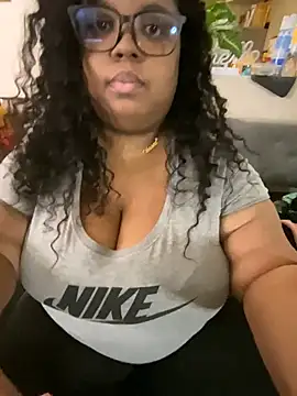 EbonyGoddessKira online show from 2, 1, 2025