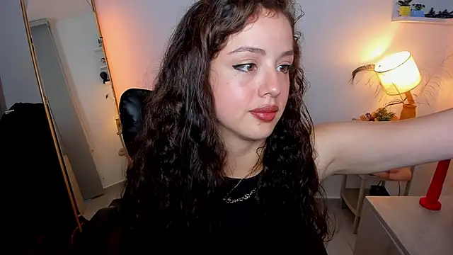 Snapshot of Cassandra_Caiin chatting on 19, 10, 2025 Cassandra Caiin online show from 19, 10, 2025