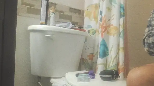 Snapshot of Yankeedave420 chatting on 13, 10, 2025 Yankeedave420 online show from 13, 10, 2025