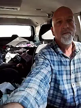 Snapshot of Yankeedave420 chatting on 30, 10, 2025 Yankeedave420 online show from 30, 10, 2025