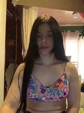 Snapshot of Estefani_32 chatting on 19, 2, 2026 Estefani 32 online show from 19, 2, 2026