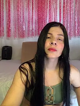 Snapshot of Estefani_32 chatting on 18, 3, 2026 Estefani 32 online show from 18, 3, 2026