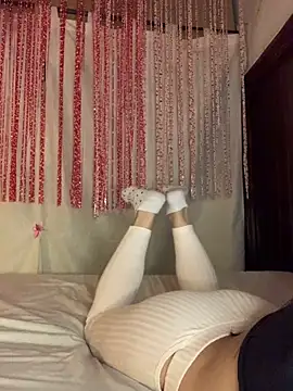 Snapshot of Estefani_32 chatting on 29, 3, 2026 Estefani 32 online show from 29, 3, 2026