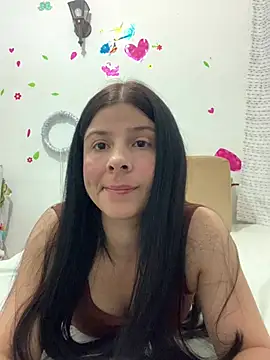 Snapshot of Estefani_32 chatting on 2, 4, 2026 Estefani 32 online show from 2, 4, 2026