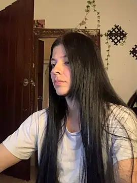 Snapshot of Estefani_32 chatting on 18, 4, 2026 Estefani 32 online show from 18, 4, 2026