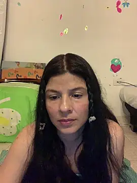 Snapshot of Estefani_32 chatting on 29, 4, 2026 Estefani 32 online show from 29, 4, 2026
